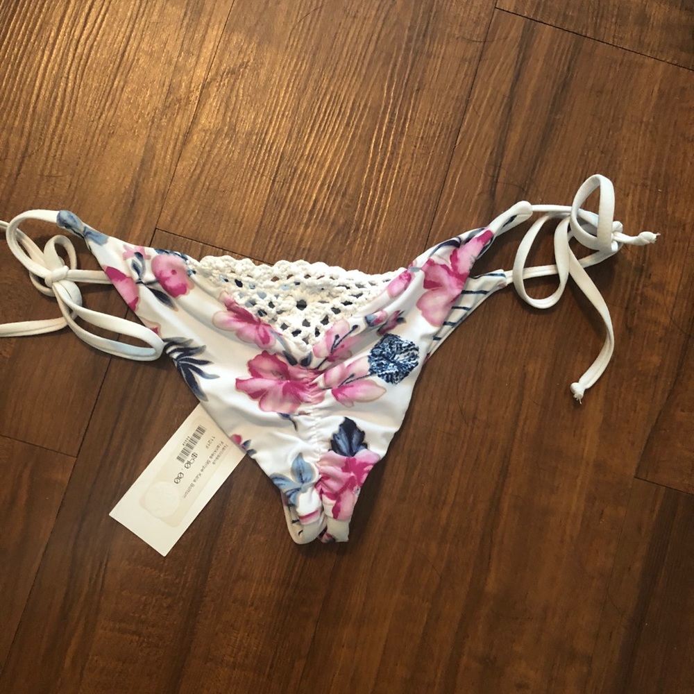 Frankie’s Stripe Kala Bottom
